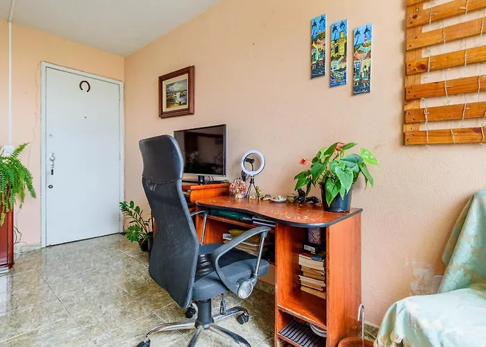 Quarto Com Ar Condicionado Em Apt Compartilhado E Estacionamento Gratis